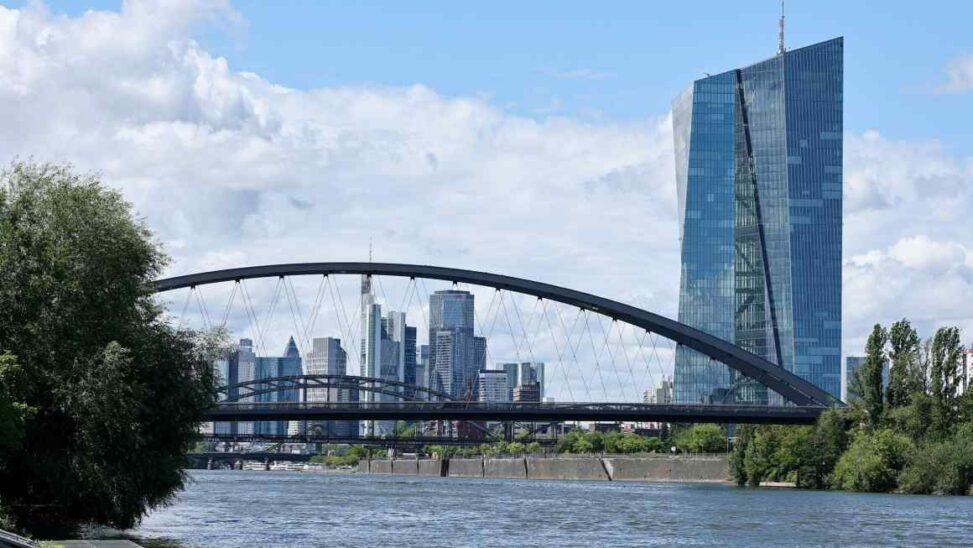 Ecb holds rates steady at 2%