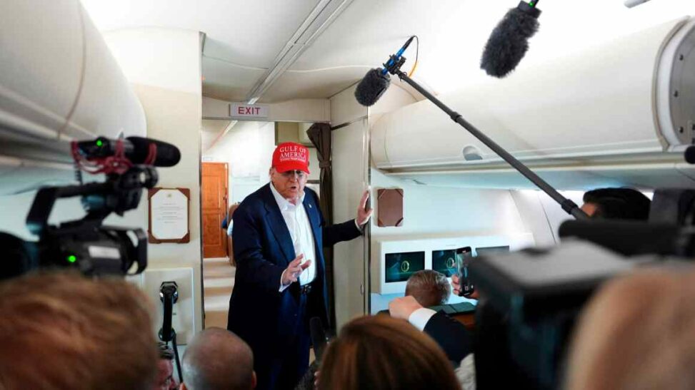 Trump threatens to raise tariffs again on japan