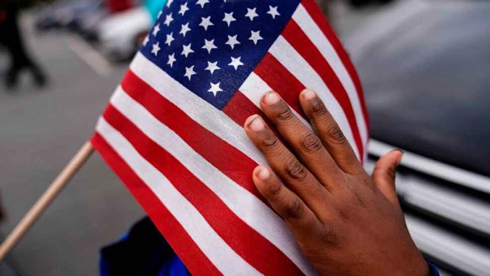 Us judge blocks trump order limiting birthright citizenship