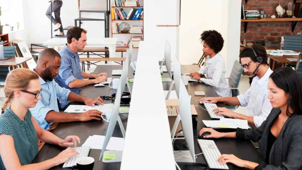 In defence of the second mover advantage