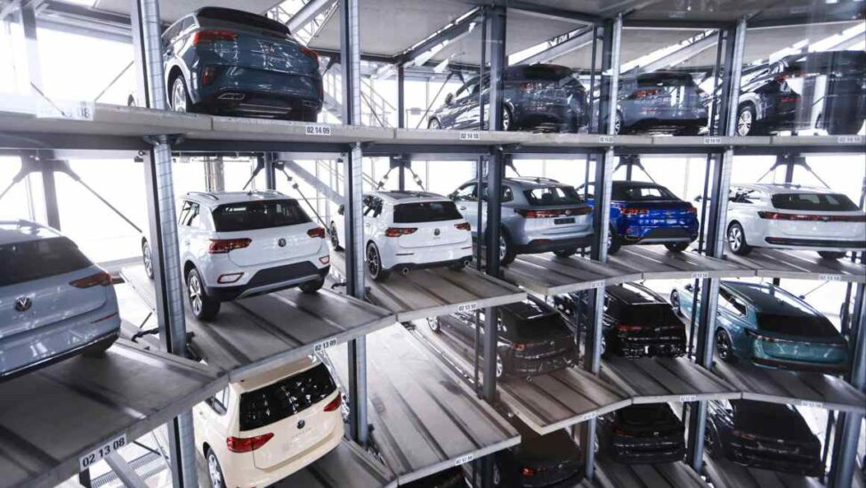 Trump pushes for 15% 20% minimum tariff on all eu goods