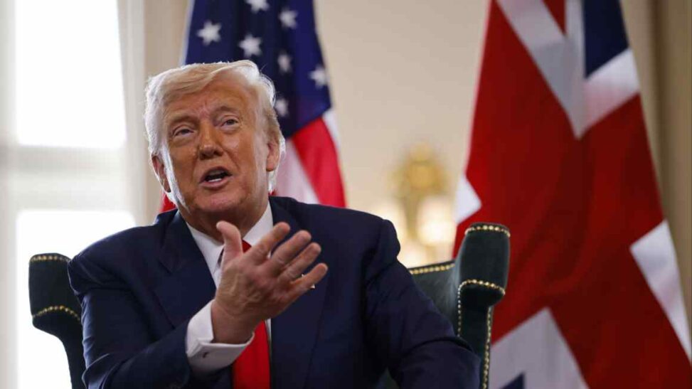 Euro falls sharply against dollar after us eu deal