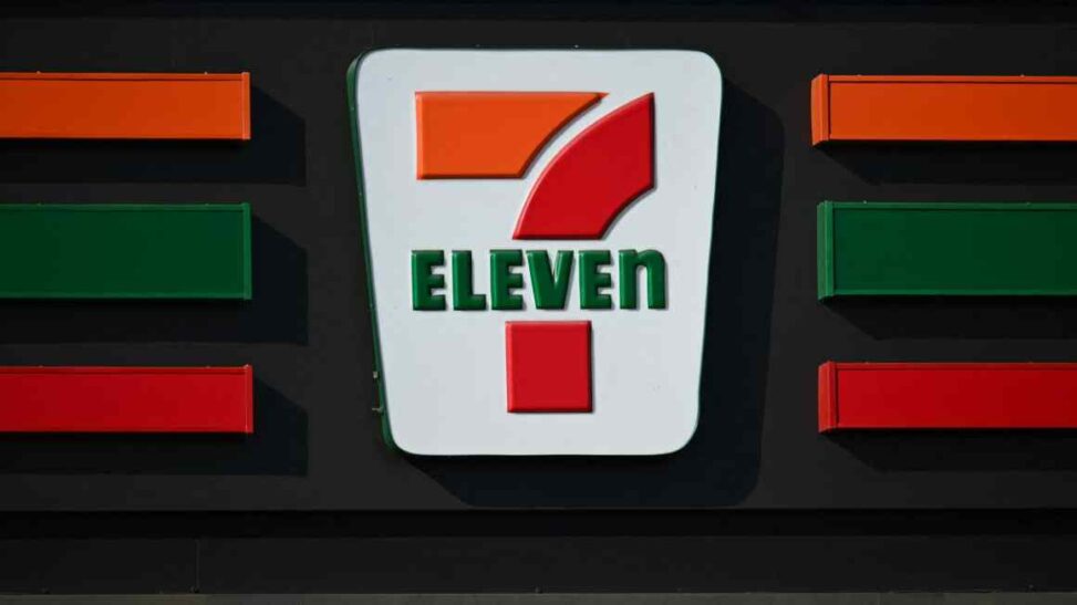 Couche tard drops its $50bn pursuit of 7 eleven