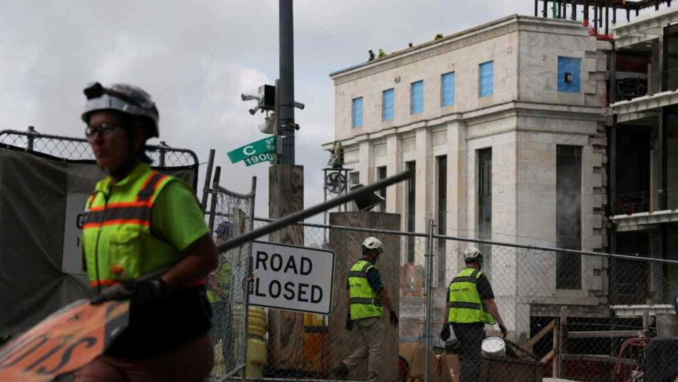Senior white house official dials up criticism of fed’s $2.5bn renovation