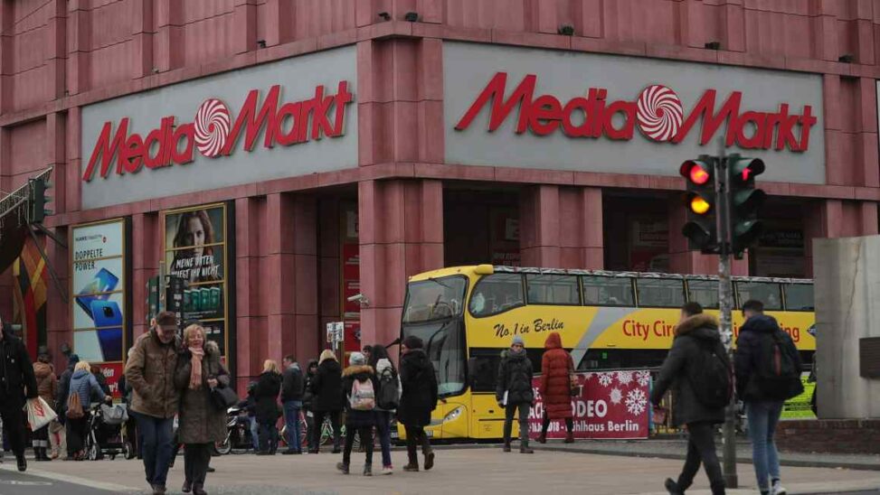 Jd.com in talks to buy german electronics retailer ceconomy for €2.2bn