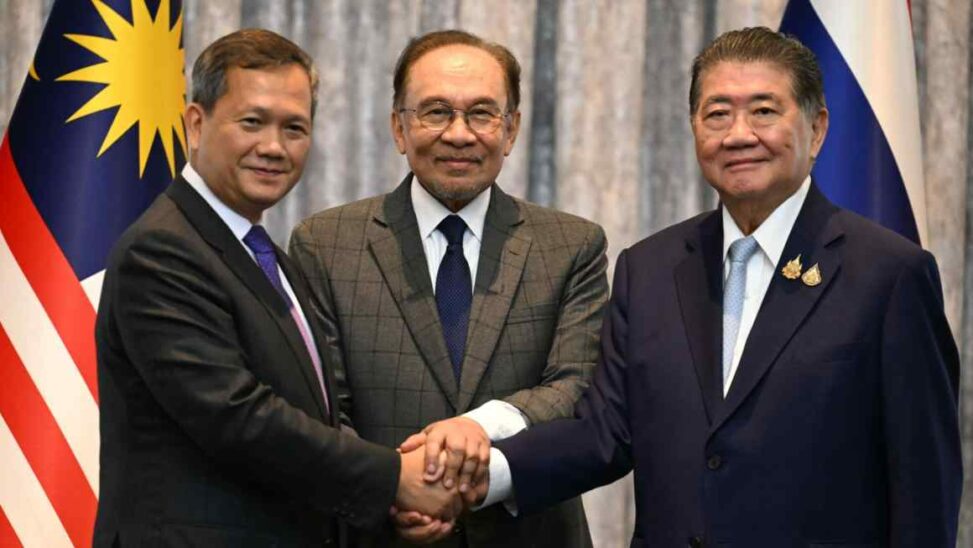 Cambodia and thailand agree to ceasefire