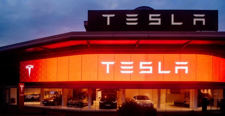 Will tesla's board get involved if elon musk continues to go political?