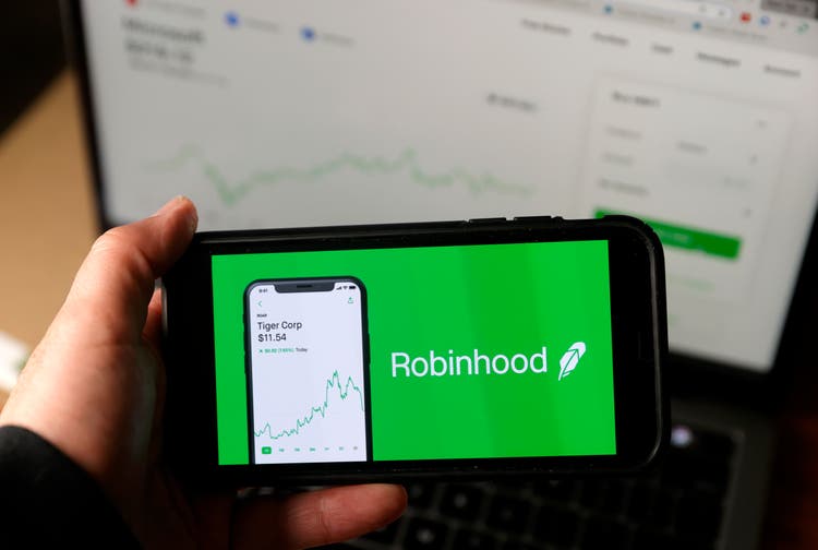 Robinhood under scrutiny from lithuanian central bank over tokenized stocks report
