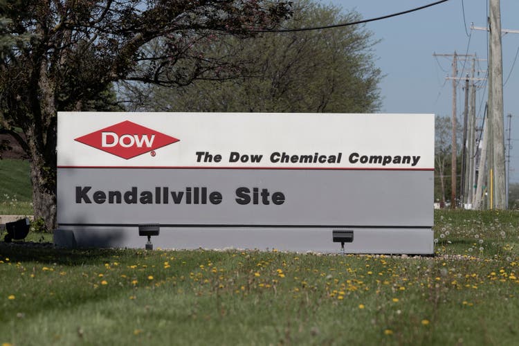 Chemical giant dow set to report q2 results amid profit pressure and investment delays