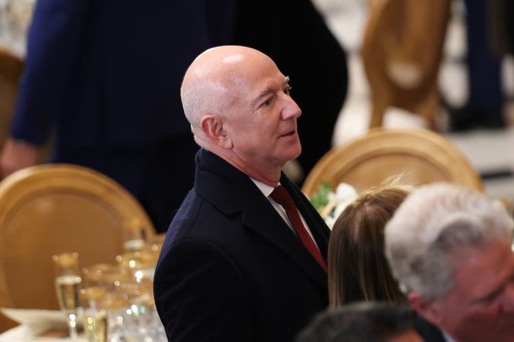 Jeff bezos sells another $666 million in amazon stock