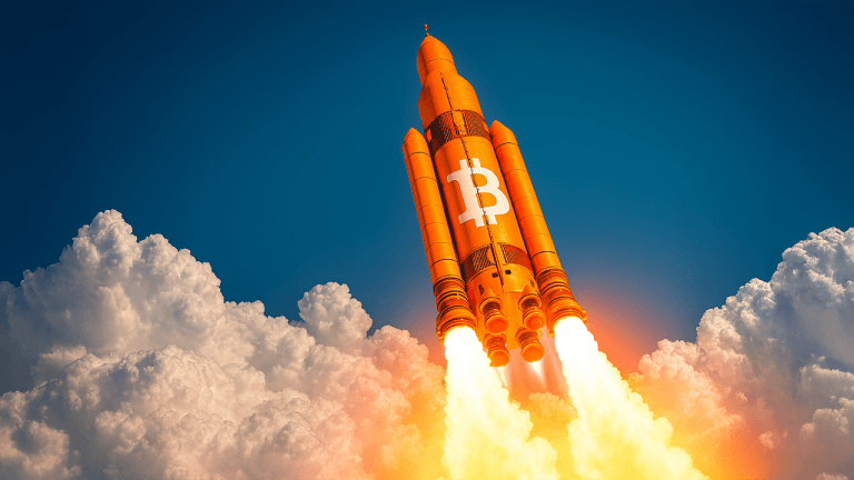 Bitcoin soars $15k post spending bill as dollar slides, kobeissi letter notes