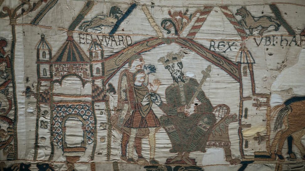 Bayeux tapestry will return to britain for first time in more than 900 years
