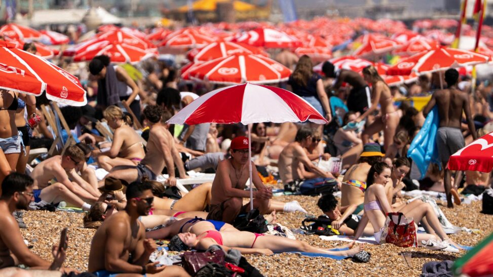 Temperatures set to hit 30c in parts of uk this week