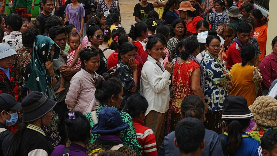 Thailand and cambodia agree to peace talks after trump intervention but shelling continues