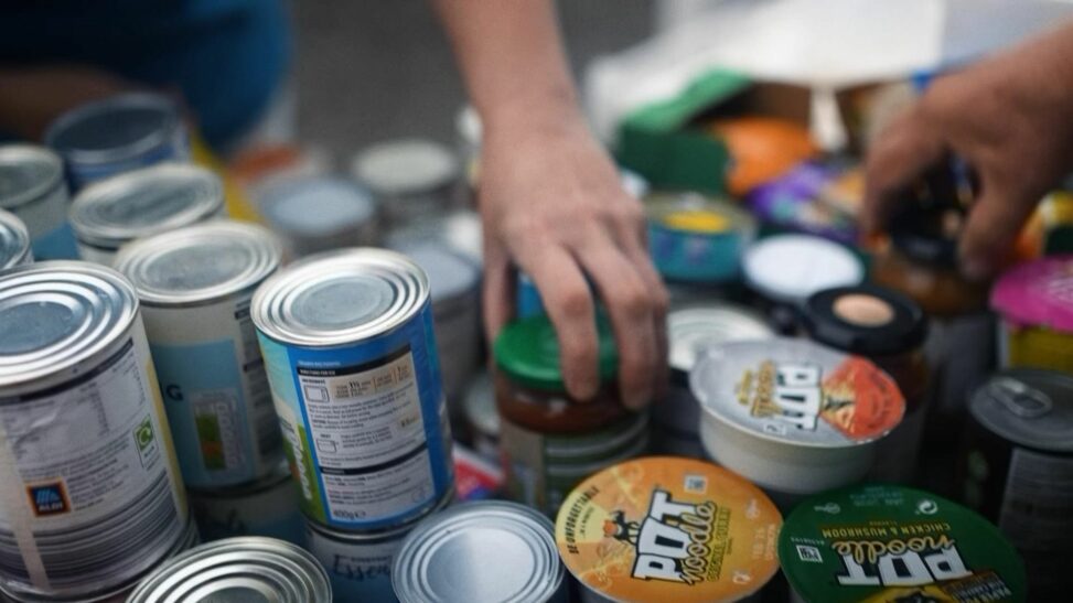 'it shouldn't be like this': full time workers turning to food banks