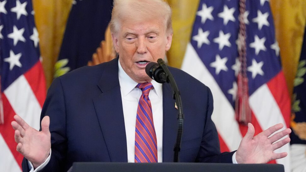 Trump diagnosed with chronic venous insufficiency what are the symptoms and how is it treated?