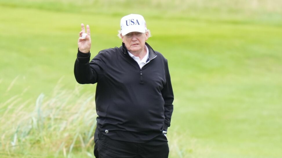 Trump gives his view on chances of us eu trade deal while on the golf course