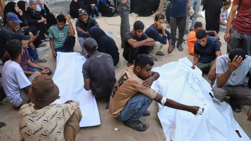 More than 30 people killed in gaza 'as israeli troops open fire towards palestinians waiting for aid'