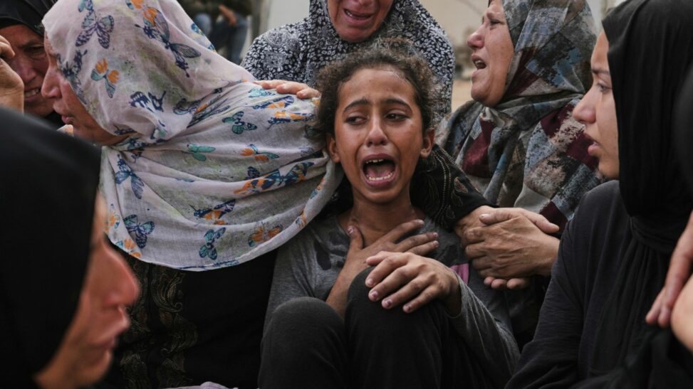 94 killed in israeli strikes in gaza, health staff say – as un expert calls situation 'apocalyptic'