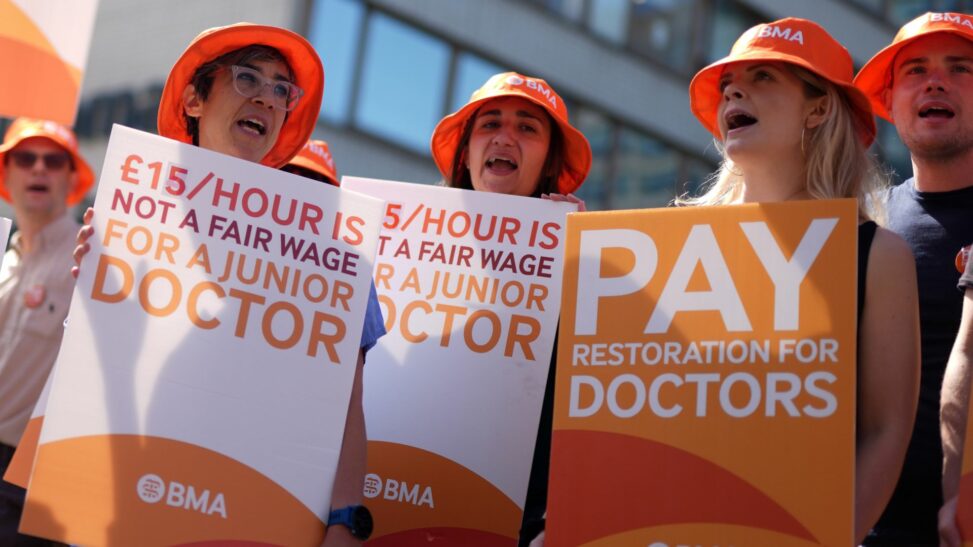 Conservatives would ban doctor strikes, badenoch says