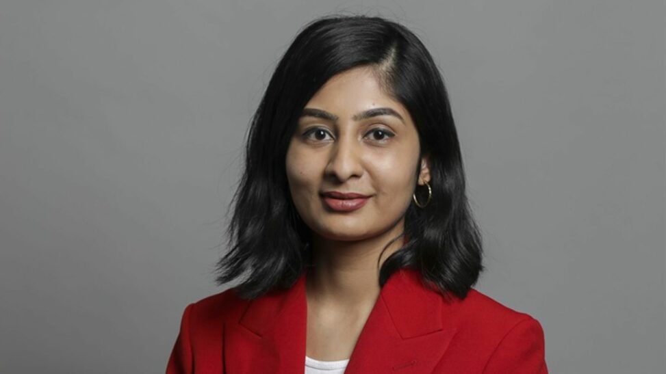 Mp ousted from labour announces she is starting new political party with jeremy corbyn