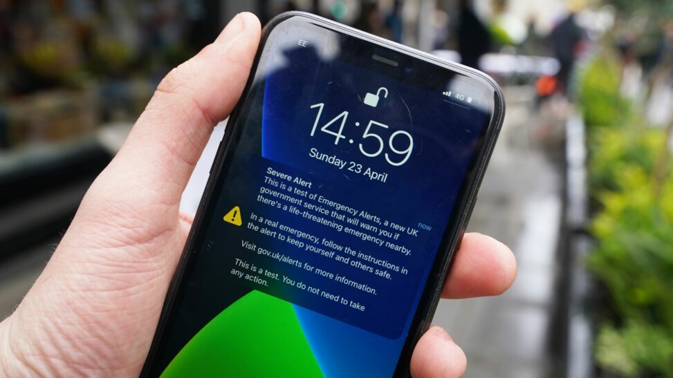 Every mobile phone to receive emergency alert: when it will happen and what it will say