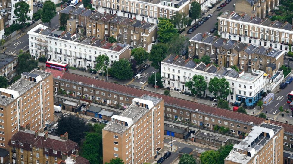 Leaseholders to get rights to more easily challenge extortionate service charges