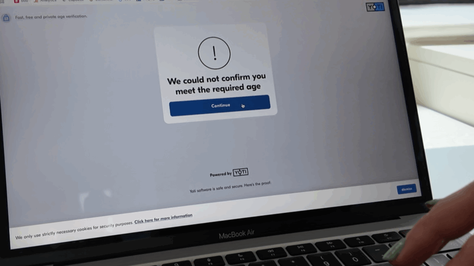 Hundreds of thousands of people backlash against internet safety rules