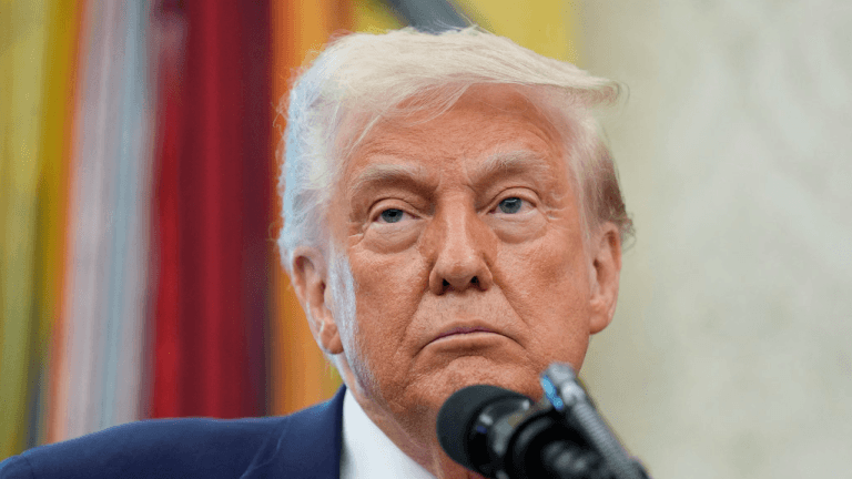 White house moves to let 401(k)s invest in bitcoin, gold, private equity: ft