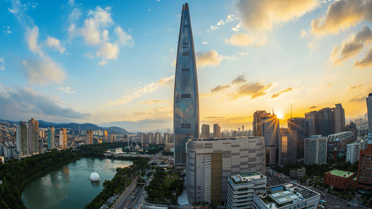 While bitcoin tops $122k, south korea’s price gap widens again