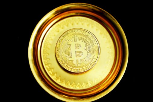 Asia morning briefing: btc rebounds toward $115k as etf flows return, but traders still price tail risk