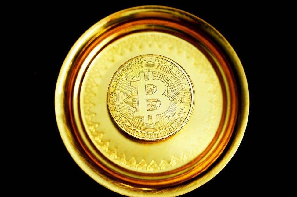 Asia morning briefing: btc rebounds toward $115k as etf flows return, but traders still price tail risk