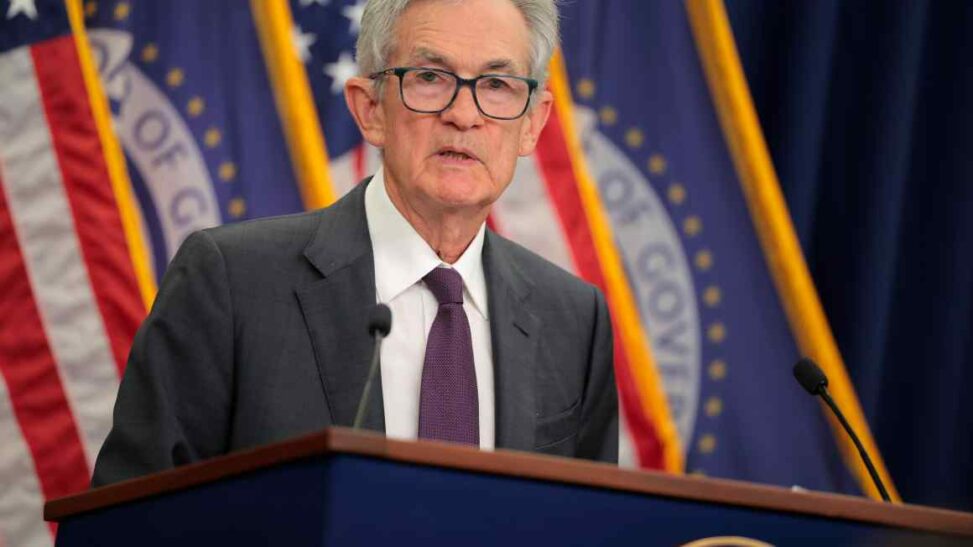 Powell says ‘shifting’ economic risks heighten case for fed rate cut