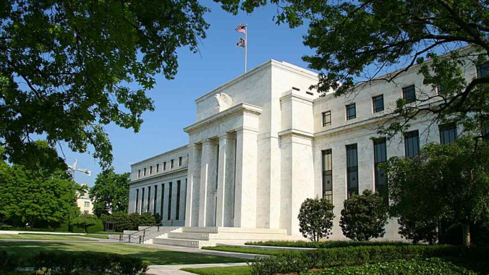Fed minutes highlight split over effects of trump’s tariffs on inflation