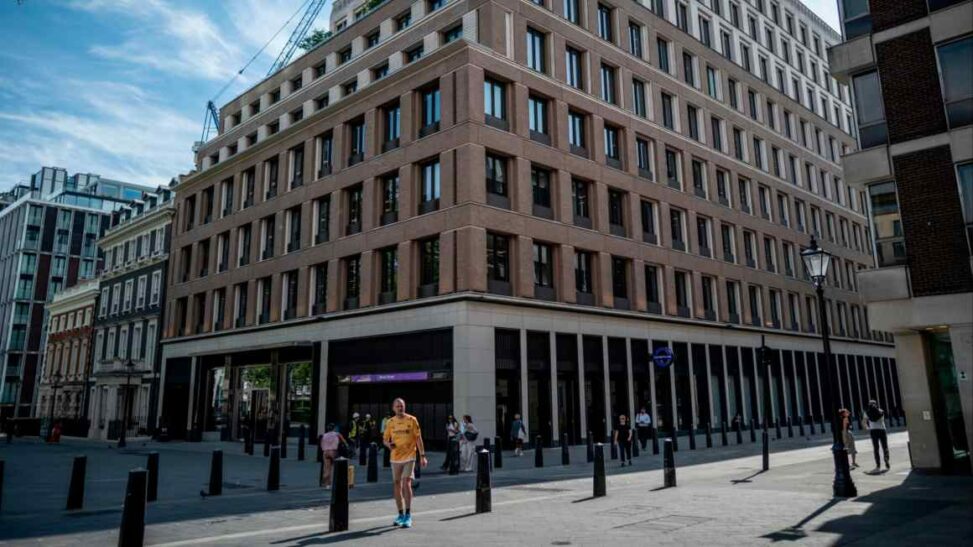 Kkr recut terms with big backers to hand rich investors larger share of deals