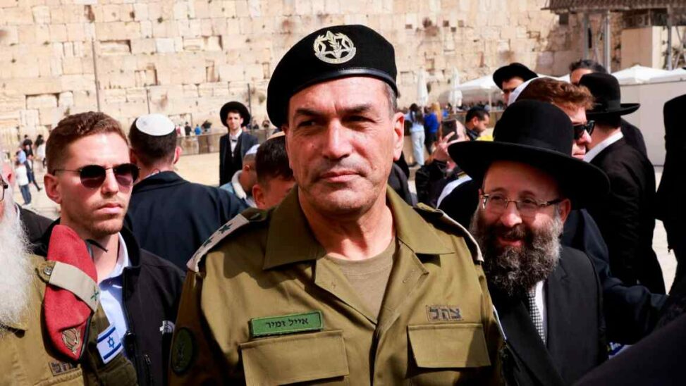 Netanyahu allies turn on army chief as gaza rift deepens