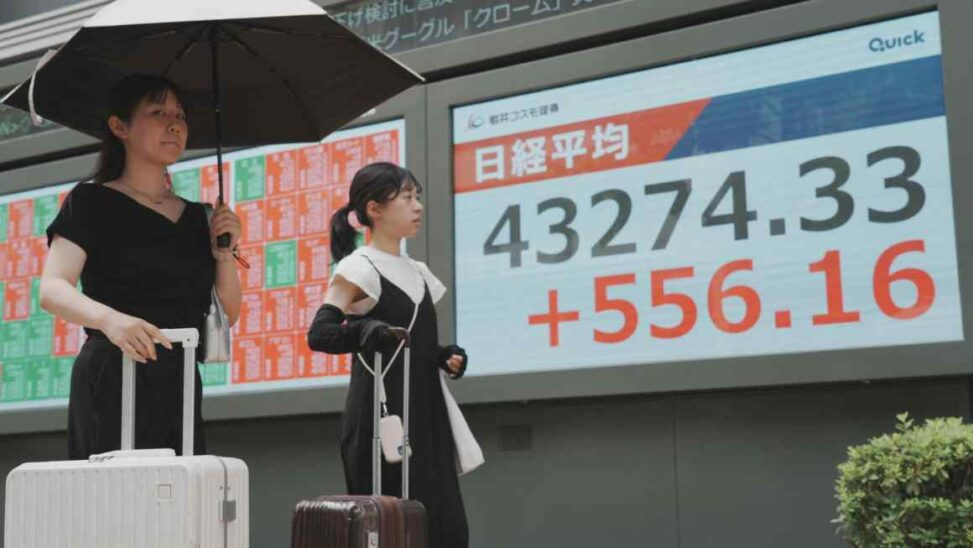 Global stocks buoyed by steady us inflation data