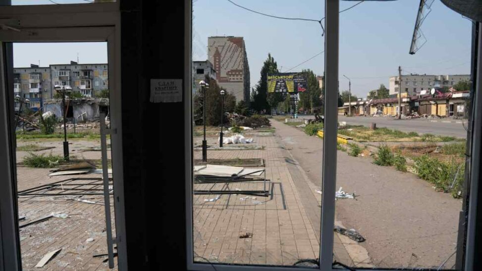 Russian breach sparks alarm on ukraine’s eastern front