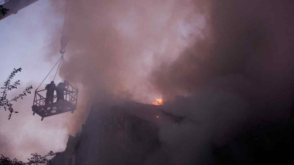 Ten die in ‘massive’ russian attack on ukrainian capital