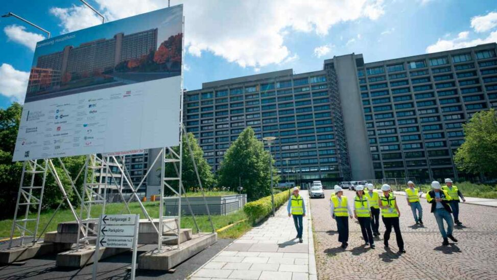 Asbestos, gold and spiralling costs: bundesbank weighs abandoning frankfurt hq