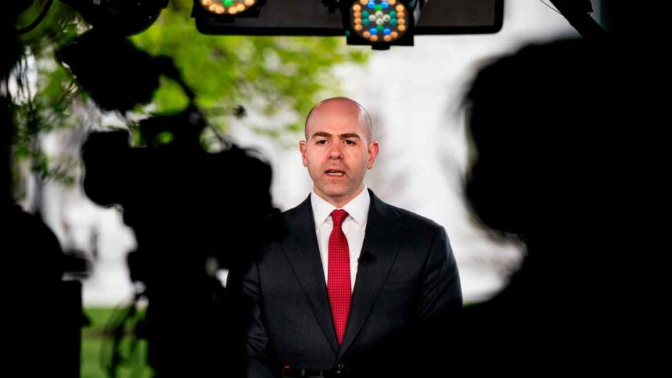 Trump nominates stephen miran to federal reserve board