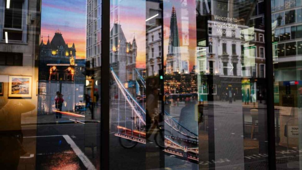 Uk banks brace for losses on loans to broadband challengers