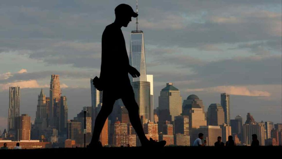 Ceo pay at top us companies accelerates at fastest pace in four years