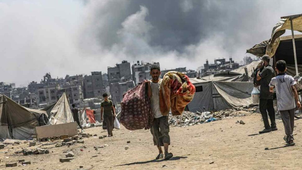 Palestinians flee israeli bombardment of gaza city as dozens killed