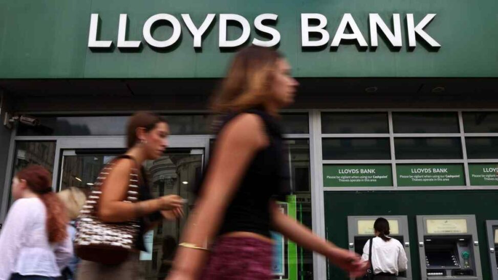 Uk banks suffer sell off over fears of tax rises