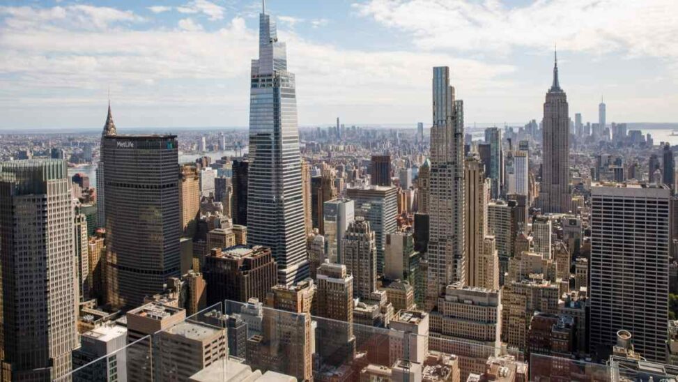 Investors pile billions into new york office market