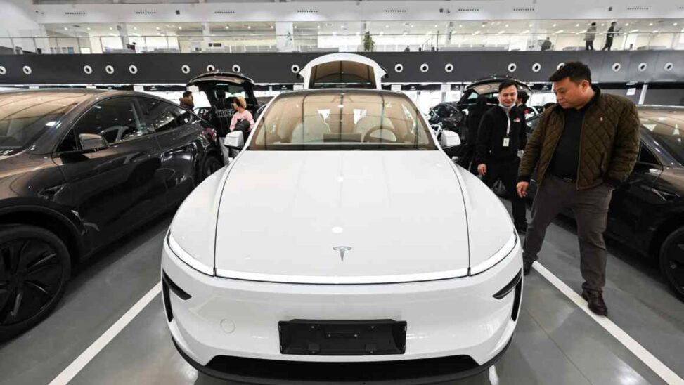 Tesla’s uk sales plummet 60% as byd surges