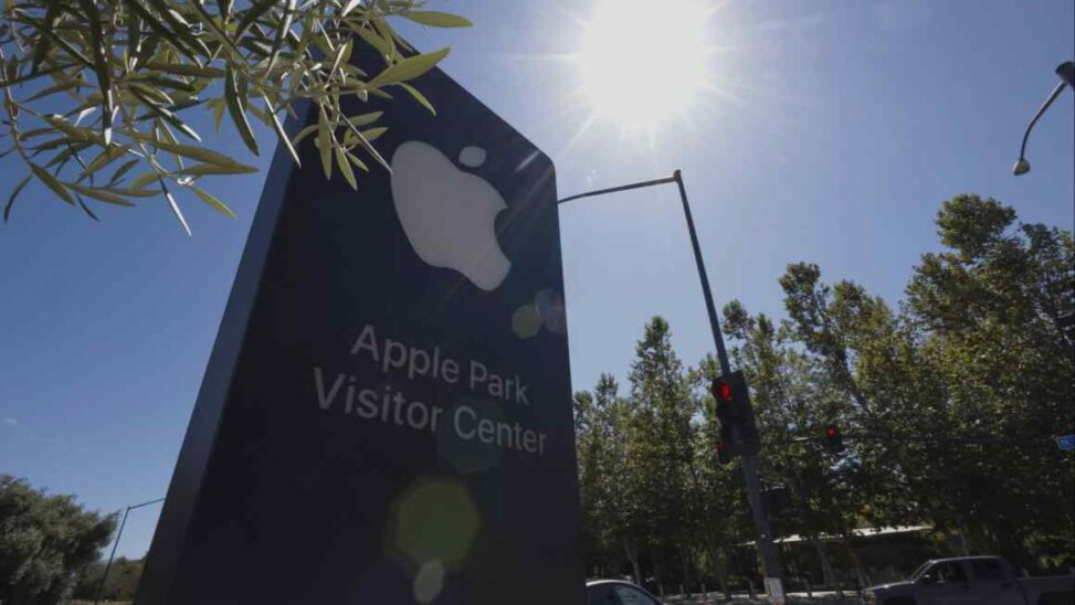 Apple has become silicon valley’s big contrarian bet