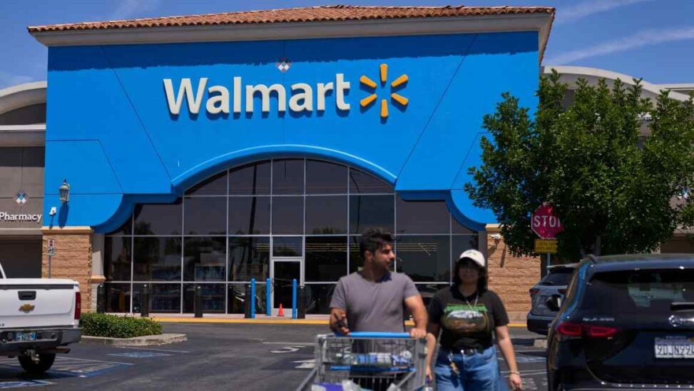 Us retail giant walmart warns trump’s tariffs are pushing up costs
