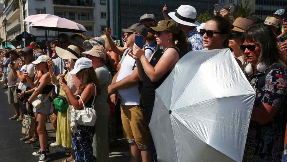 Heatwaves test europe’s electricity system as air conditioning use soars